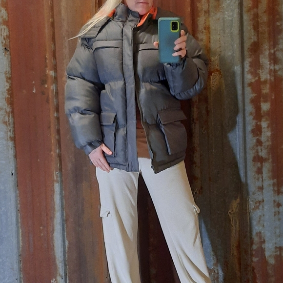 Vintage Style Heavy-duty Arizona Puffer Coat With Removable Sleeves and Hood - Picture 14 of 14